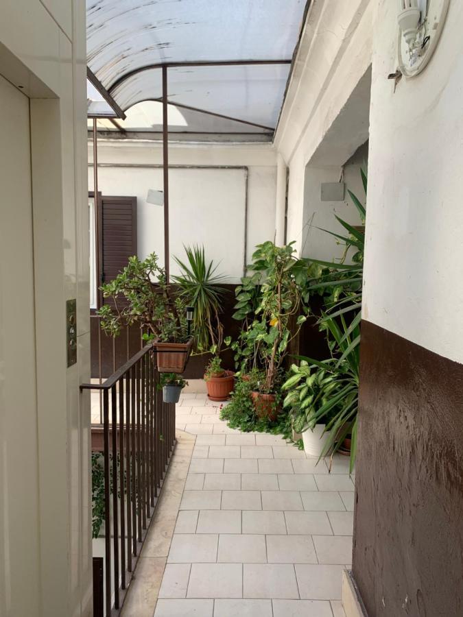 Palazzo Dei Tabacchi Apartment Bari Bagian luar foto